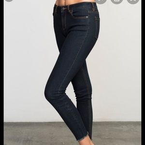 NWT RVCA Dayley Skinny Jean